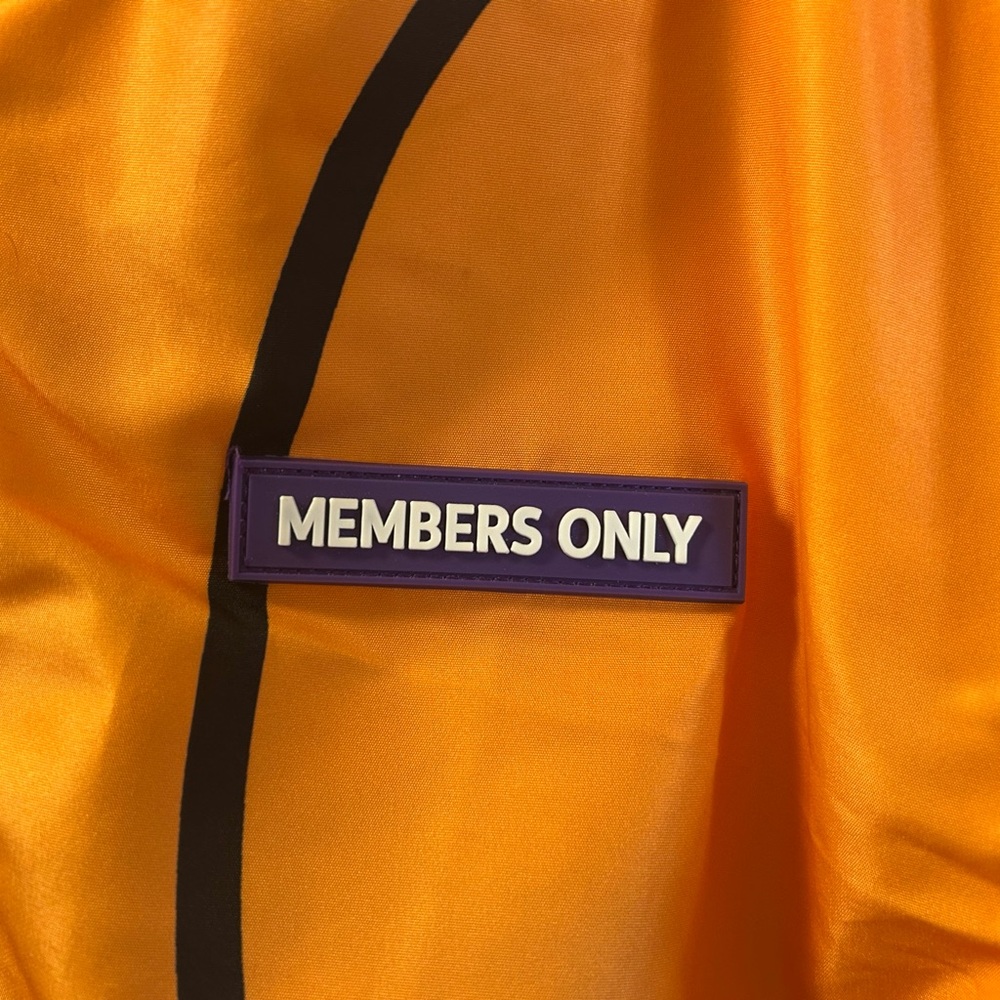NWT Members Only Garfield Graphic Windbreaker Men’s Jacket Zip Front Size Medium - Picture 9 of 10